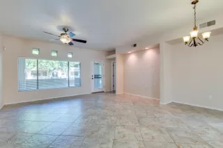 Photo #5: 6060694 Listing