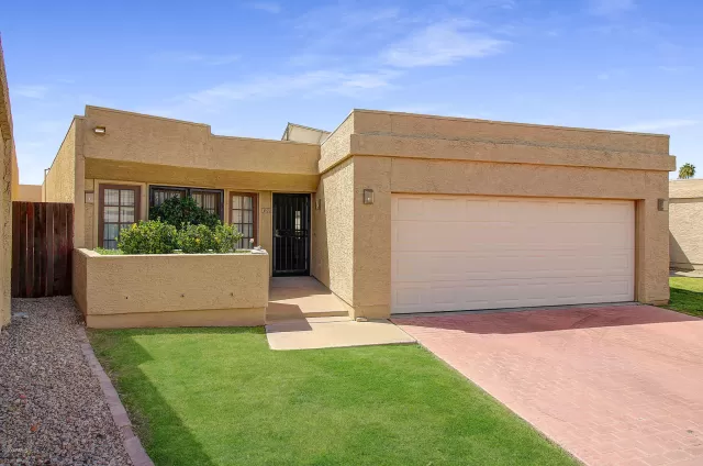 MLS: 6061376 Condo For Sale