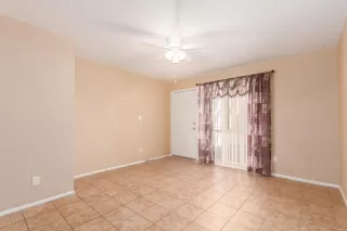 Photo #6: 6061595 Listing