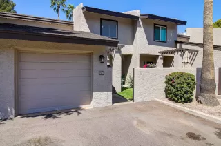 Photo #2: 6061807 Listing