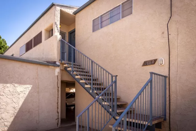 MLS: 6061910 Condo For Sale