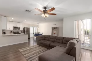 Photo #3: 6061910 Listing