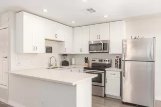 Photo #5: 6061910 Listing