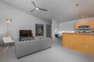 Photo #1: 6062076 Listing 