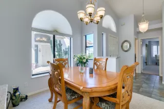 Photo #6: 6062305 Listing