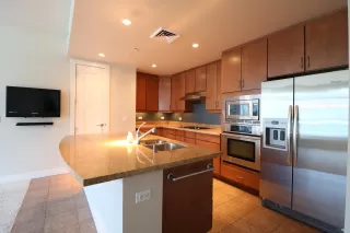 Photo #6: 6063000 Listing