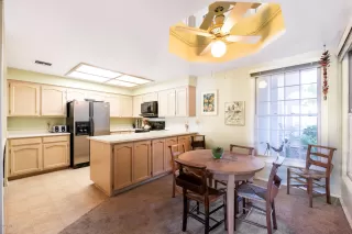 Photo #6: 6063010 Listing