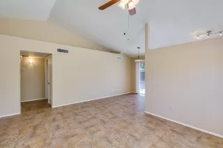 Photo #5: 6063288 Listing