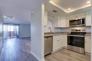 Photo #5: 6063308 Listing