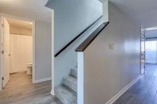 Photo #6: 6063308 Listing