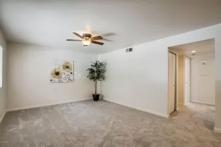 Photo #6: 6063404 Listing 