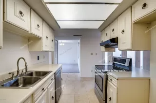 Photo #6: 6063406 Listing