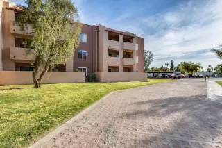 Photo #2: 6063455 Listing 