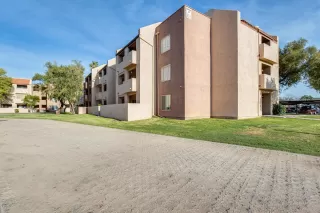 Photo #3: 6063455 Listing 