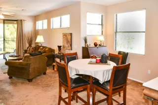 Photo #5: 6063591 Listing