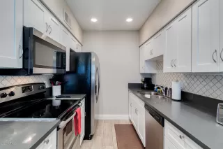 Photo #5: 6063843 Listing 