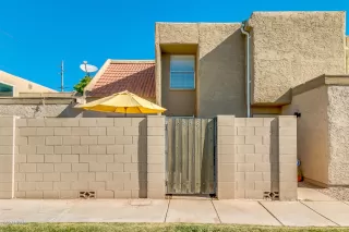 Photo #2: 6064133 Listing