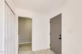 Photo #4: 6064133 Listing