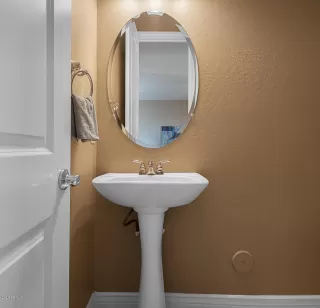 Photo #5: 6064182 Listing