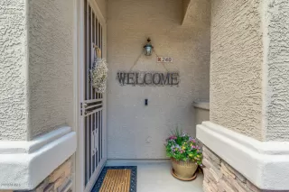 Photo #5: 6064187 Listing