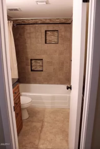 Photo #3: 6064374 Listing