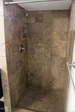 Photo #6: 6064374 Listing