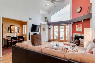 Photo #6: 6064395 Listing