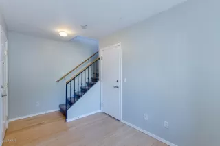 Photo #5: 6064451 Listing