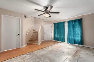 Photo #6: 6064582 Listing