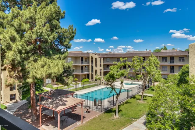 MLS: 6064738 Condo For Sale