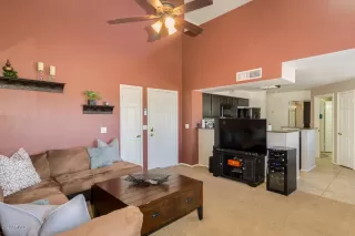 Photo #3: 6064857 Listing