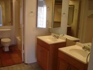 Photo #5: 6064882 Listing