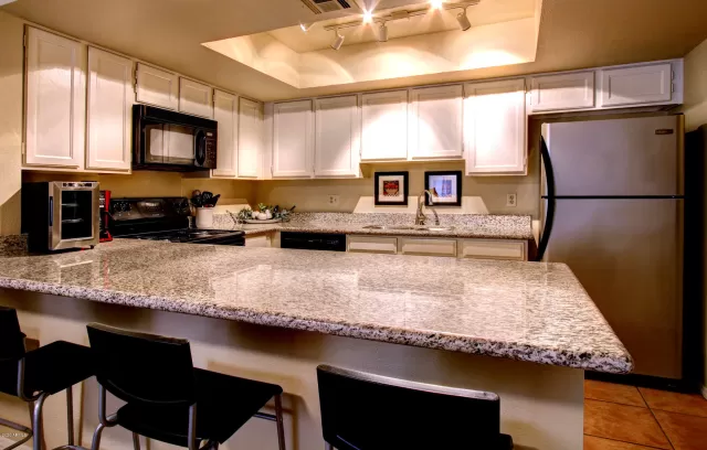 MLS: 6064915 Condo For Sale