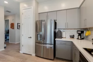 Photo #3: 6064921 Listing