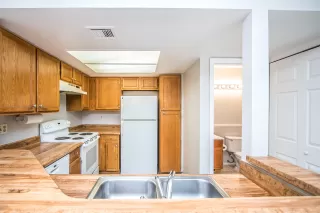 Photo #5: 6065005 Listing 