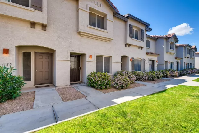 MLS: 6065209 Condo For Sale