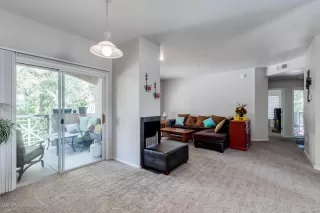 Photo #6: 6065226 Listing