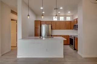 Photo #4: 6065597 Listing