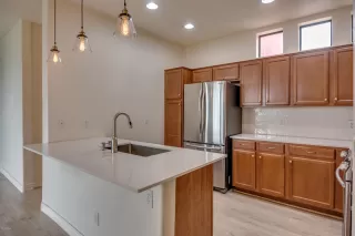 Photo #6: 6065597 Listing