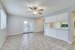 Photo #5: 6065623 Listing