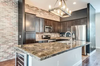 Photo #2: 6065702 Listing