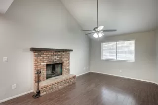 Photo #5: 6065764 Listing