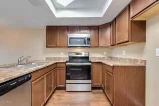 Photo #2: 6066165 Listing