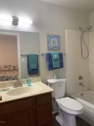 Photo #5: 6066218 Listing 