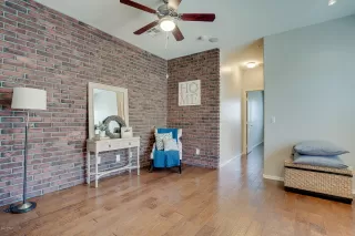 Photo #5: 6066234 Listing