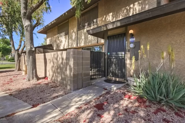 MLS: 6066238 Condo For Sale