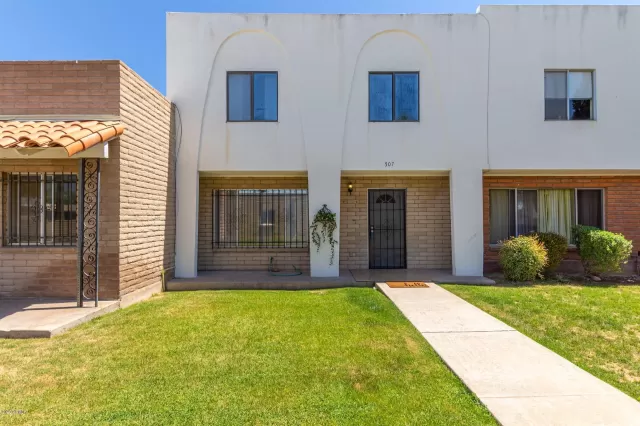 MLS: 6066313 Condo For Sale