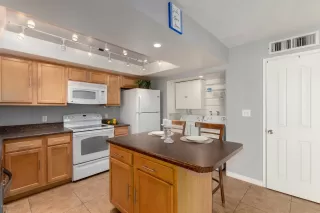 Photo #4: 6066313 Listing