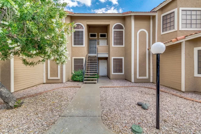 MLS: 6066488 Condo For Sale