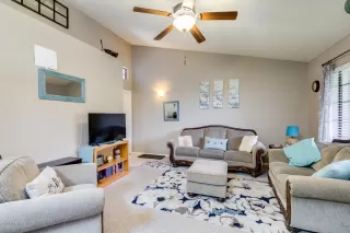 Photo #4: 6066488 Listing